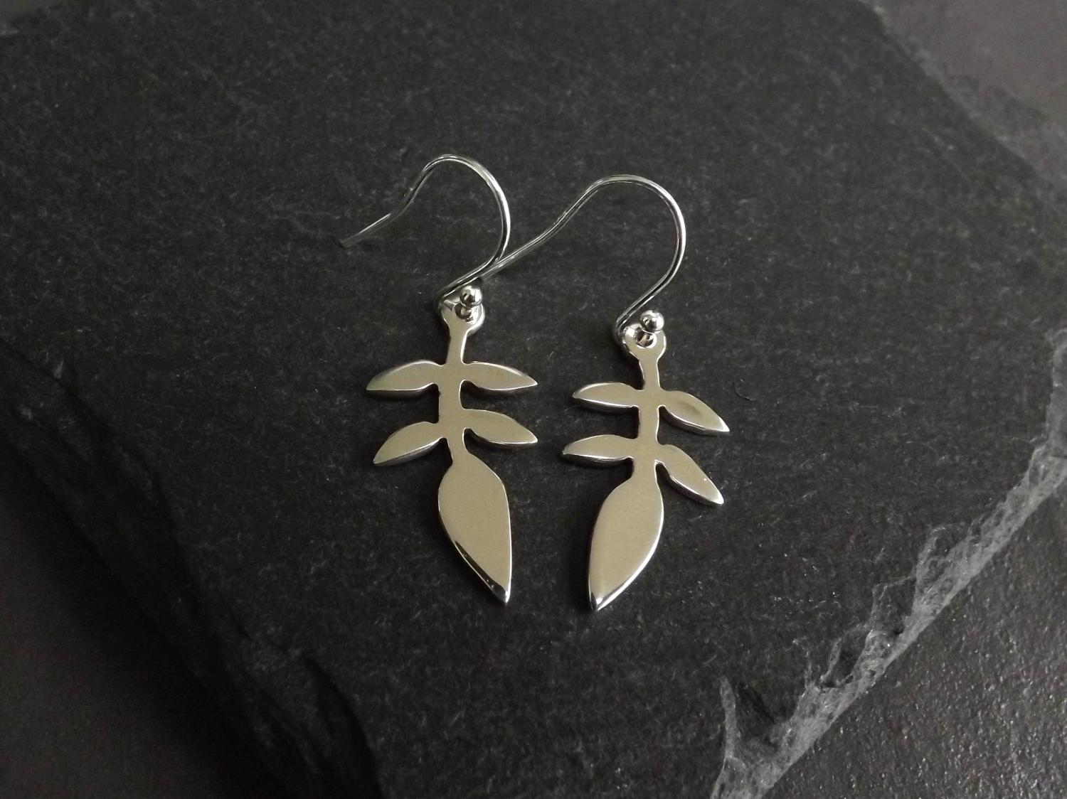 Jasmine Leaf Silver Dangly Earrings