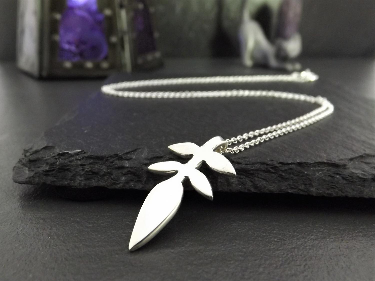 Jasmine Leaf Silver Pendant Necklace
