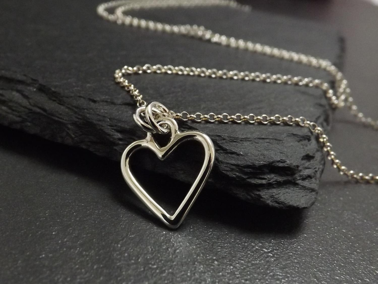 Open Heart Silver Pendant Necklace (small)