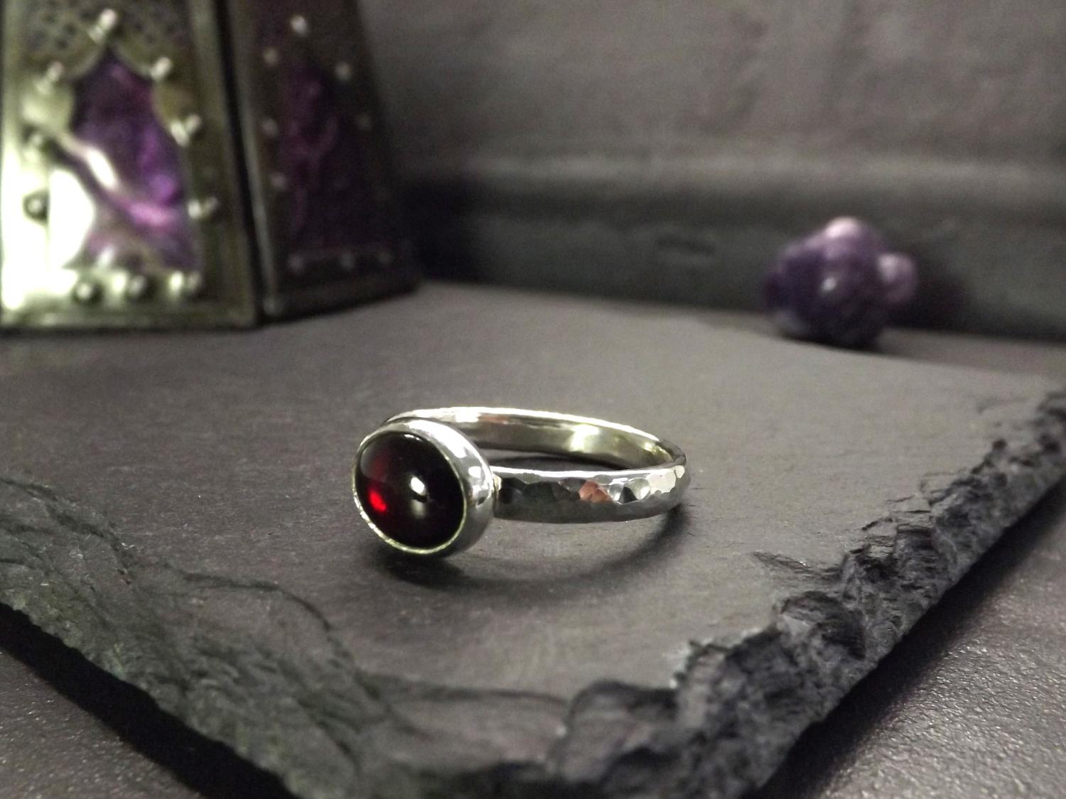 Garnet Chunky Hammered Silver Ring size R