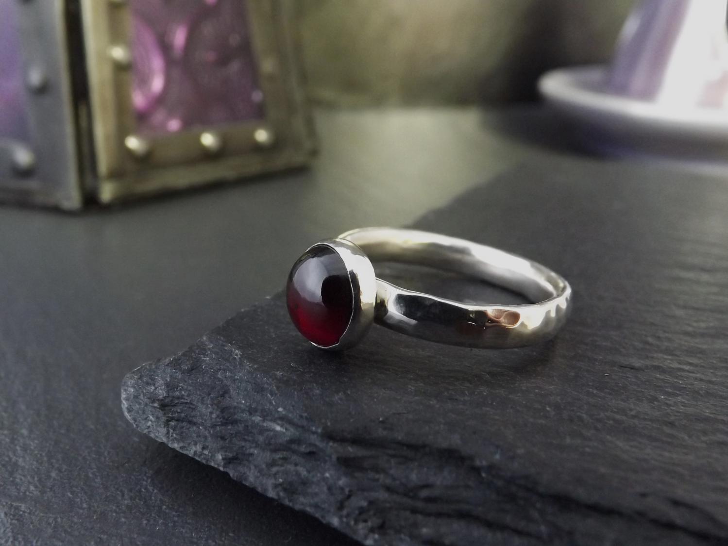 Garnet Chunky Hammered Silver Ring size N