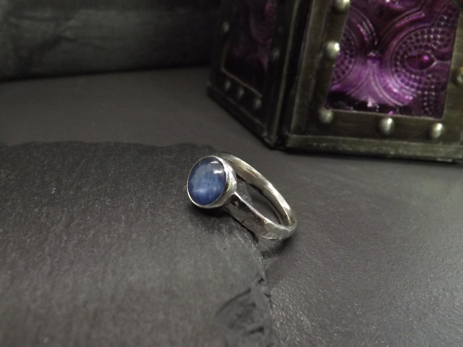 Kyanite Hammered Silver Ring, size L